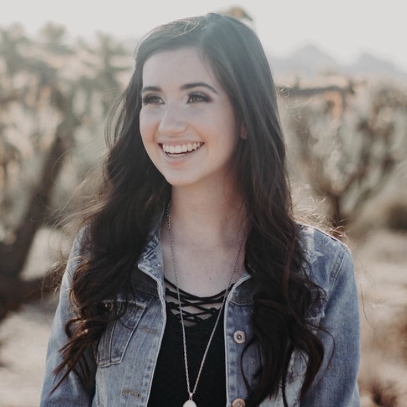 Meet your Posher, Megan - Picture 1 of 1